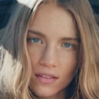 Rebecca Leigh Longendyke Nude