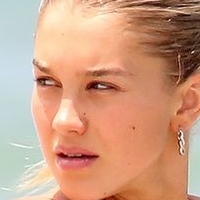 Laura Ivaniukas Nude