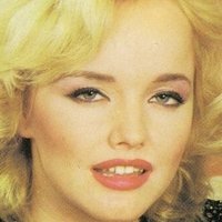 Olinka Hardiman Nude