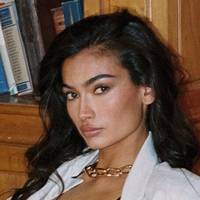 Kelly Gale Nude