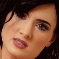 Stephanie Lauren Nude