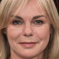 Saskia Valencia Nude