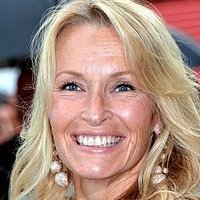 Estelle Lefebure Nude