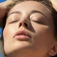 Caroline Vreelnd Nude