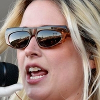 Natalie Bergman Nude