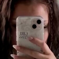 Fionas Feeterie Nude