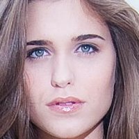Taylor Kowald Nude
