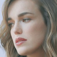 Elizabeth Henstridge Nude