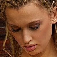 Karolina Benefield Nude