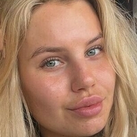 Felicia Aveklew Nude