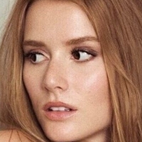 Elise Pluvinage Nude