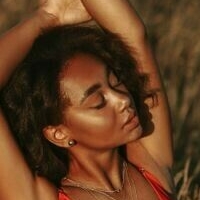 Elizabeth Anorue Nude