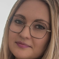 Weiß jemand wie sie heißt? Nude