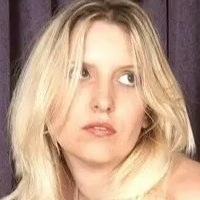 Hat jemand was von ihr? Nude