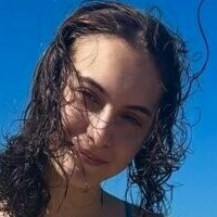 Vitoria Caliman Nude