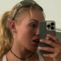 Delia Schweizer Nude