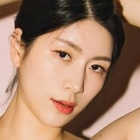 min.E93 Nude