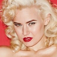 Blondegia Nude