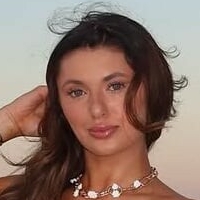 Zarah Kelleher Nude