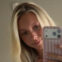 Avyah Nizzari Nude